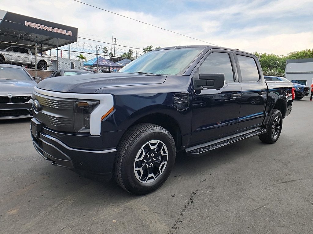 2022 Ford F150 Lightning 4WD SuperCrew 5.5' Box Auto Arranque Online