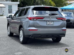 2024 Mitsubishi Outlander ES 4dr SUV lleno