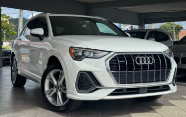 2020 Audi Q3 Premium 4dr SUV AWD w/45 TFSI