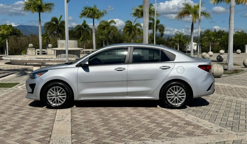 2022 Kia Rio LX 4dr Sedan lleno