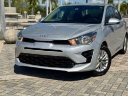 2022 Kia Rio LX 4dr Sedan lleno