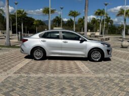 2022 Kia Rio LX 4dr Sedan lleno