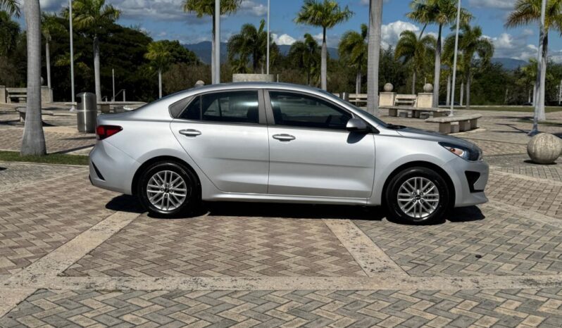 2022 Kia Rio LX 4dr Sedan lleno