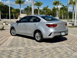 2022 Kia Rio LX 4dr Sedan lleno