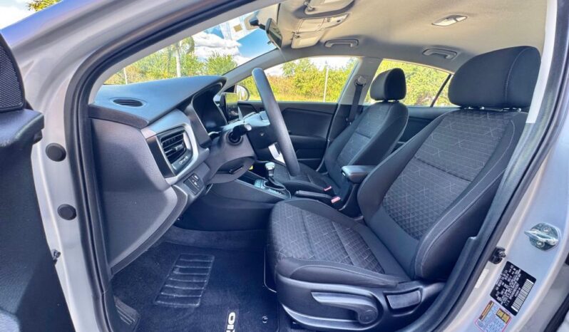 2022 Kia Rio LX 4dr Sedan lleno