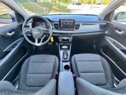 2022 Kia Rio LX 4dr Sedan lleno