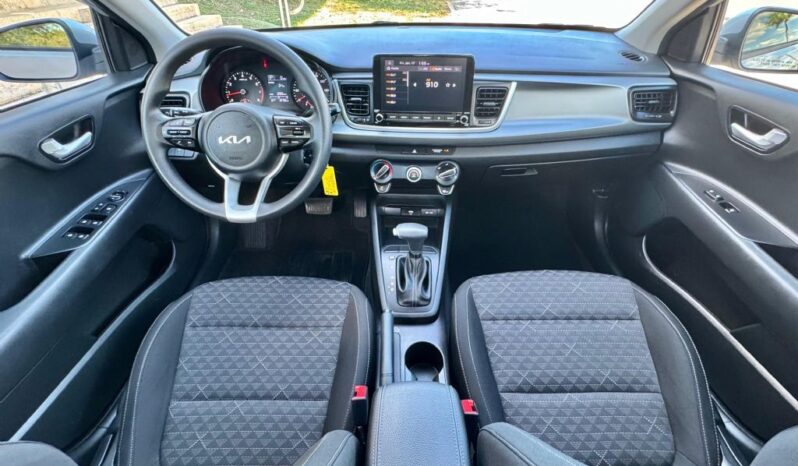 2022 Kia Rio LX 4dr Sedan lleno