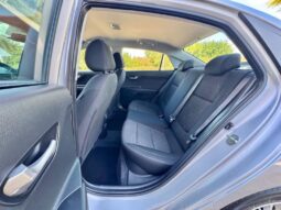 2022 Kia Rio LX 4dr Sedan lleno