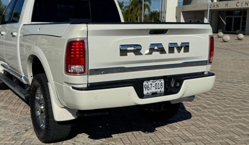 2017 Ram 2500 Limited 4dr Crew Cab 4WD LB lleno