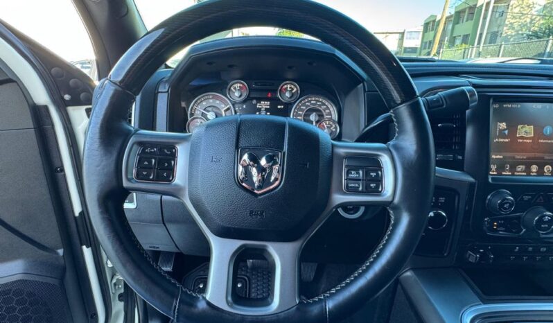 2017 Ram 2500 Limited 4dr Crew Cab 4WD LB lleno