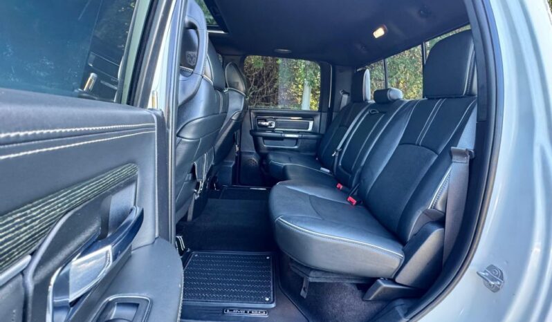 2017 Ram 2500 Limited 4dr Crew Cab 4WD LB lleno