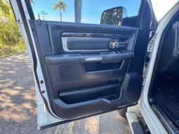 2017 Ram 2500 Limited 4dr Crew Cab 4WD LB lleno