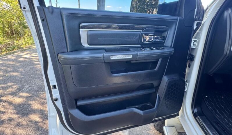 2017 Ram 2500 Limited 4dr Crew Cab 4WD LB lleno