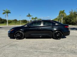2022 Toyota Corolla SE Nightshade 4dr Sedan lleno