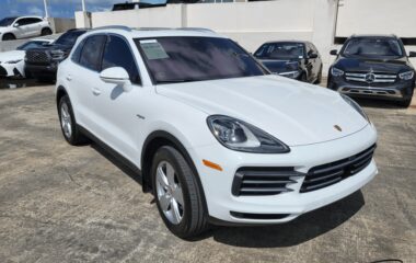 2023 Porsche Cayenne 4dr SUV AWD