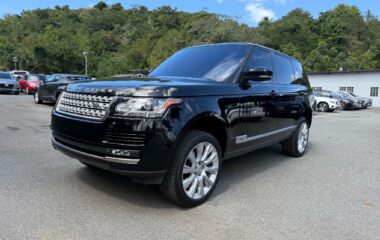 2015 Land Rover Range Rover Supercharged 4dr SUV 4WD