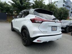 2021 Nissan Kicks S 4dr Hatchback lleno