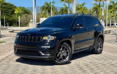 2020 Jeep Grand Cherokee Limited 4dr SUV