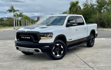2022 Ram 1500 Rebel 4dr Crew Cab 4WD 5.6 ft SB
