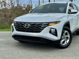 2024 Hyundai Tucson SE 4dr SUV lleno