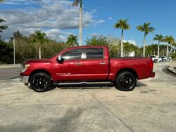2018 Nissan Titan SL 4dr Crew Cab 4WD SB lleno