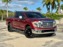 2018 Nissan Titan SL 4dr Crew Cab 4WD SB lleno