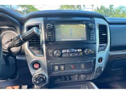 2018 Nissan Titan SL 4dr Crew Cab 4WD SB lleno