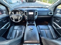 2018 Nissan Titan SL 4dr Crew Cab 4WD SB lleno