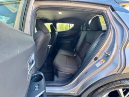 2019 Toyota C-HR XLE 4dr SUV lleno