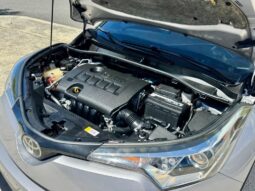 2019 Toyota C-HR XLE 4dr SUV lleno