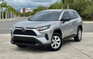 2021 Toyota RAV4 LE 4dr SUV